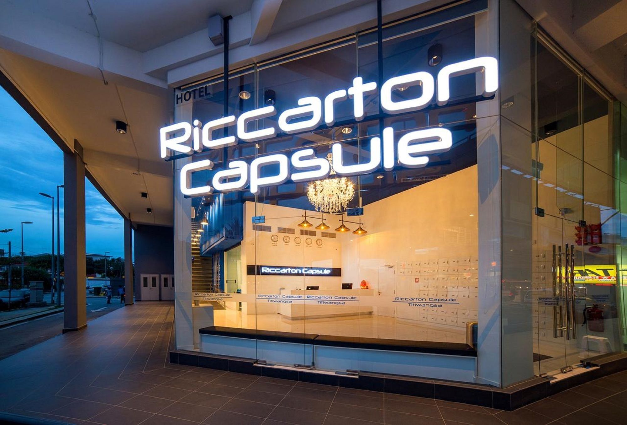 Riccarton Capsule Hotel Kuala Lumpur Exterior foto